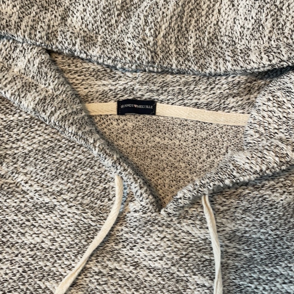 Brandy Melville Crop Sweater - Picture 2 of 5